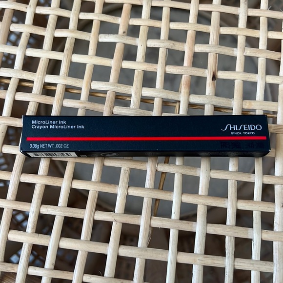 Shiseido Microliner Ink Crayon Yellow - Picture 1 of 3